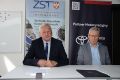 Uczniowie z ZST i CKZ odbędą praktyki w firmie Toyota Jasło. Podpisanie umowy współpracy