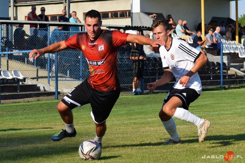 Mecz sparingowy JKS Czarni 1910 Jasło - ZKS Izolator Boguchwała 2:6