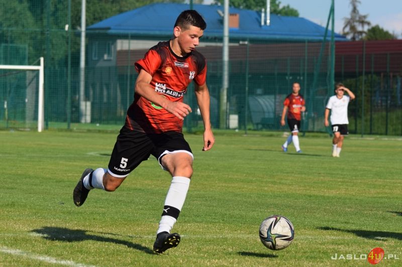 Mecz sparingowy JKS Czarni 1910 Jasło - ZKS Izolator Boguchwała 2:6