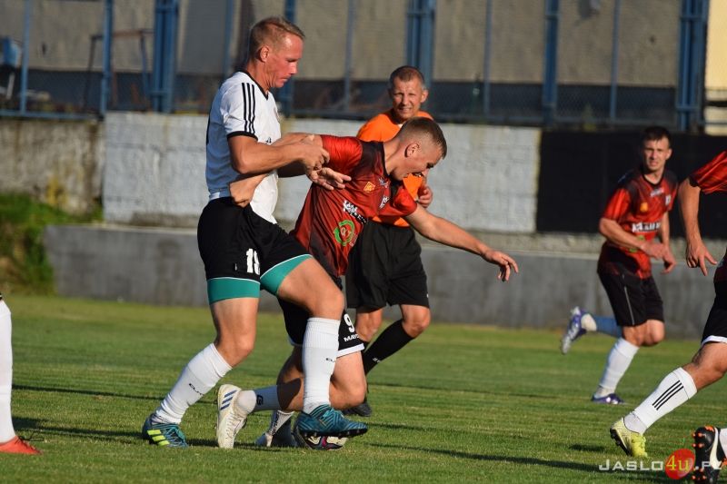 Mecz sparingowy JKS Czarni 1910 Jasło - ZKS Izolator Boguchwała 2:6