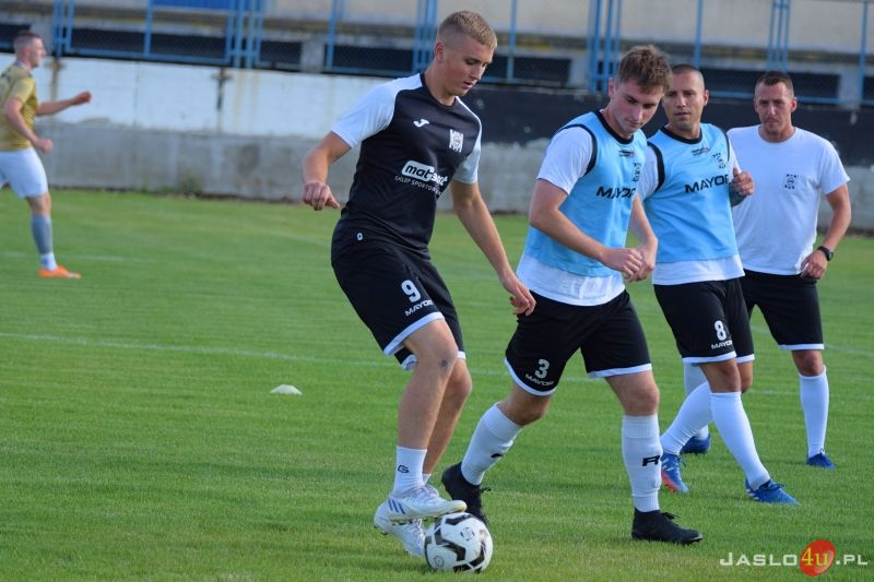 Mecz sparingowy JKS Czarni 1910 Jasło - ZKS Izolator Boguchwała 2:6