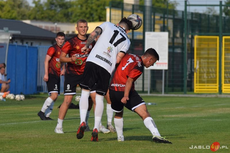 Mecz sparingowy JKS Czarni 1910 Jasło - ZKS Izolator Boguchwała 2:6
