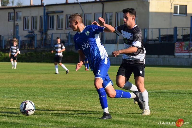 Mecz JKS Czarni 1910 Jasło - Przełęcz Dukla 2:1