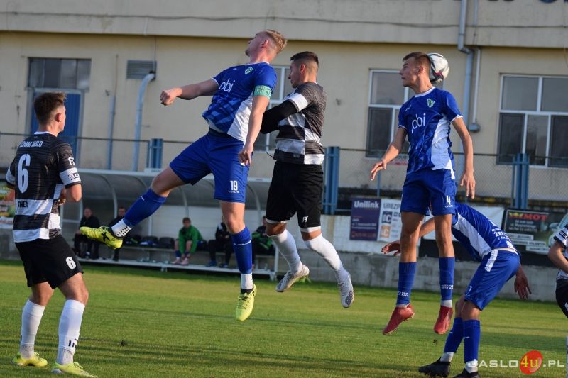 Mecz JKS Czarni 1910 Jasło - Przełęcz Dukla 2:1