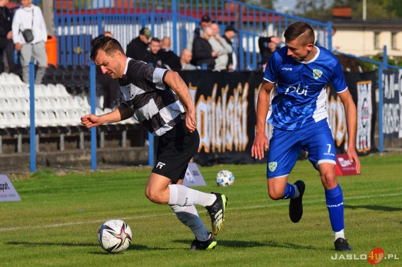 Mecz JKS Czarni 1910 Jasło - Przełęcz Dukla 2:1