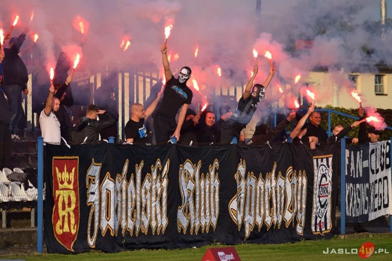 Mecz JKS Czarni 1910 Jasło - Przełęcz Dukla 2:1