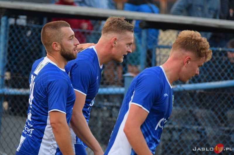 Mecz JKS Czarni 1910 Jasło - Przełęcz Dukla 2:1
