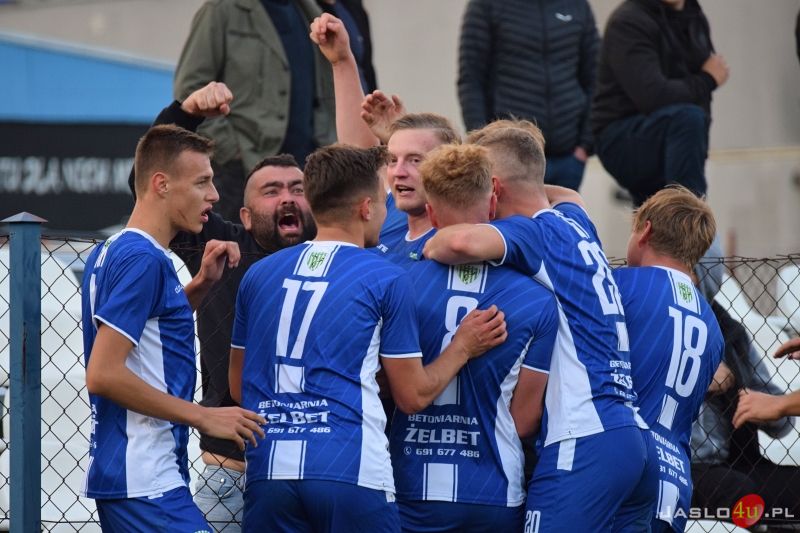 Mecz JKS Czarni 1910 Jasło - Przełęcz Dukla 2:1