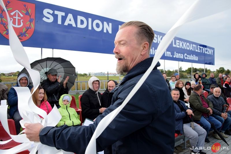 Uroczystość nadania imienia Jana Czubika stadionowi sportowemu w Czeluśnicy