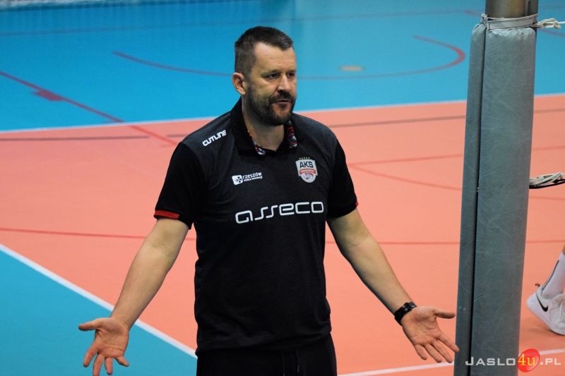 MKS "GAMRAT-MOSiR" Jasło - AKS V LO Rzeszów (3:1)
