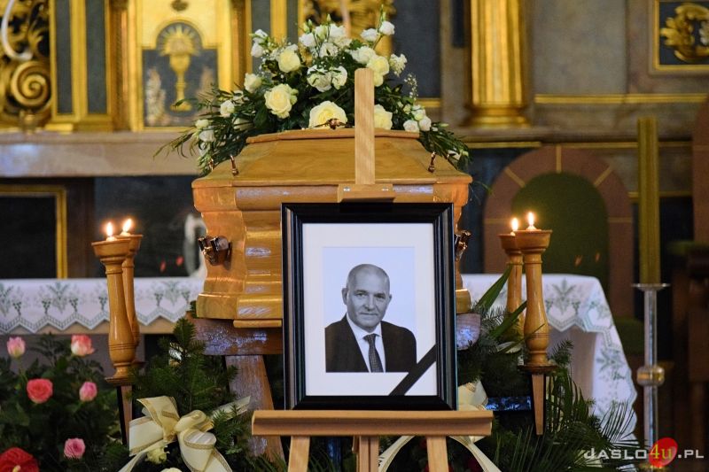 Ostatnie pożegnanie Wiktora Barańskiego - wójta gminy Tarnowiec