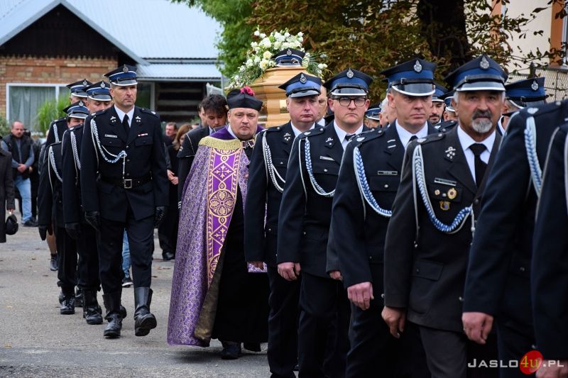 Ostatnie pożegnanie Wiktora Barańskiego - wójta gminy Tarnowiec