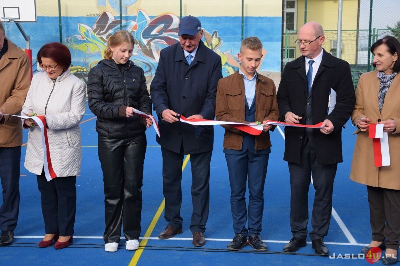 Otwarcie wielofunkcyjnego boiska sportowego przy I LO w Jaśle