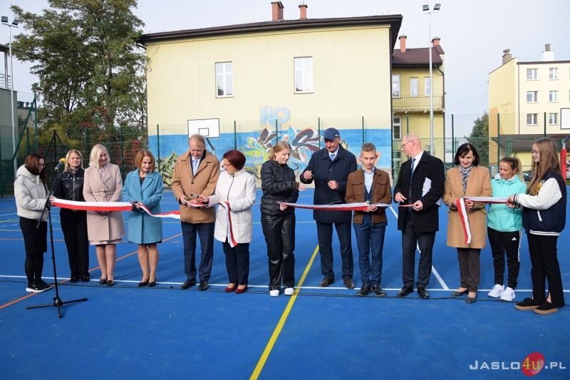 Otwarcie wielofunkcyjnego boiska sportowego przy I LO w Jaśle