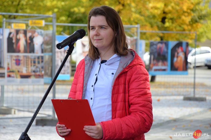 Otwarcie wystawy "Jan Paweł II - orędownik bożego miłosierdzia"