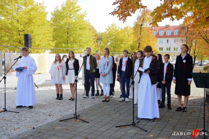 Otwarcie wystawy "Jan Paweł II - orędownik bożego miłosierdzia"