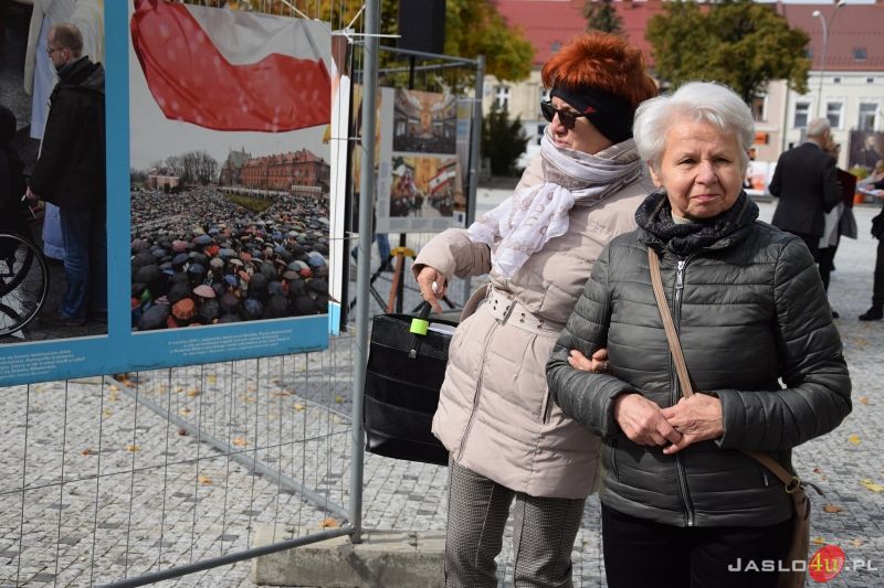 Otwarcie wystawy "Jan Paweł II - orędownik bożego miłosierdzia"