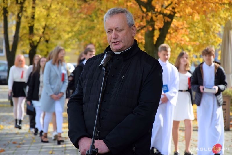 Otwarcie wystawy "Jan Paweł II - orędownik bożego miłosierdzia"