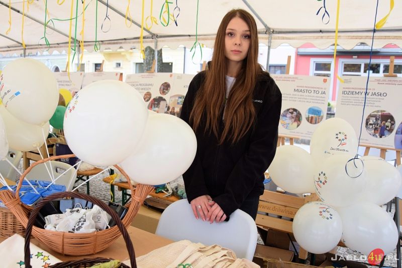 „Piknik ekologiczny z funduszami europejskimi” na jasielskim rynku