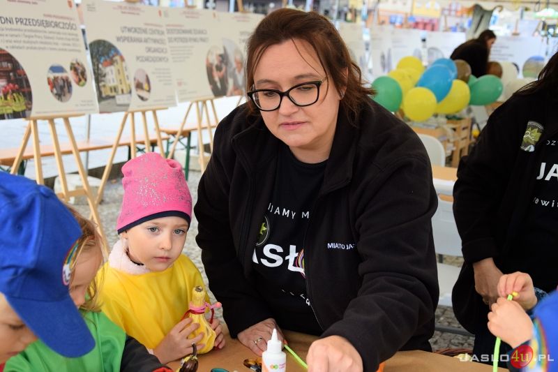 „Piknik ekologiczny z funduszami europejskimi” na jasielskim rynku