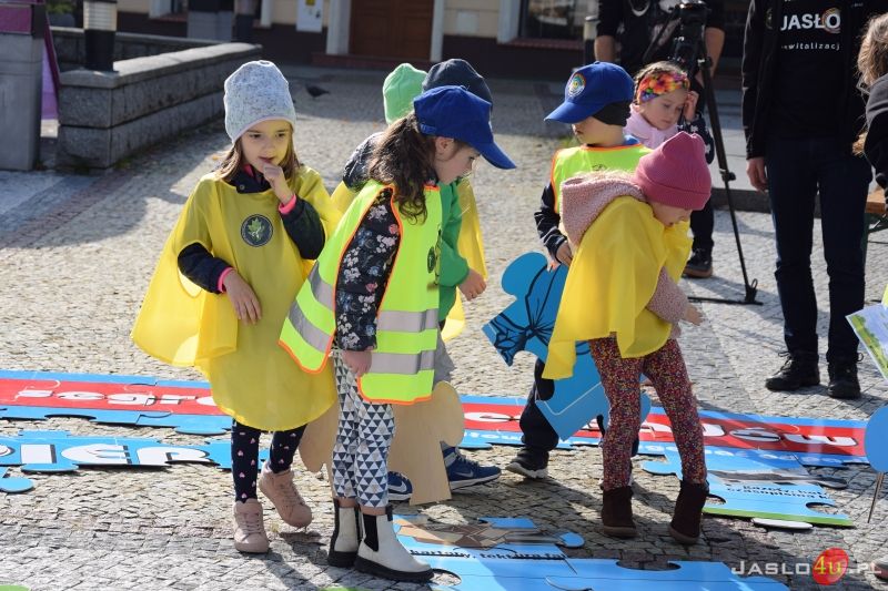 „Piknik ekologiczny z funduszami europejskimi” na jasielskim rynku