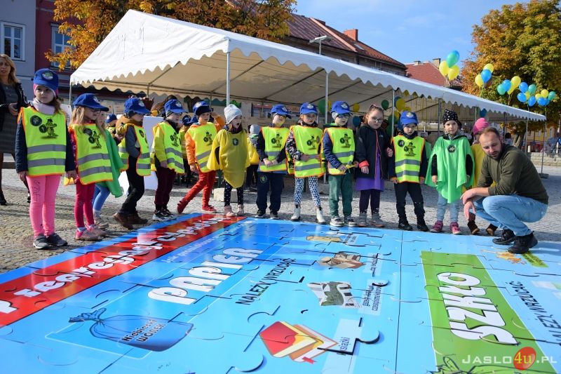 „Piknik ekologiczny z funduszami europejskimi” na jasielskim rynku