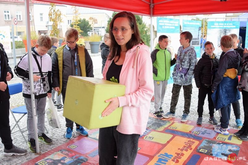 „Piknik ekologiczny z funduszami europejskimi” na jasielskim rynku