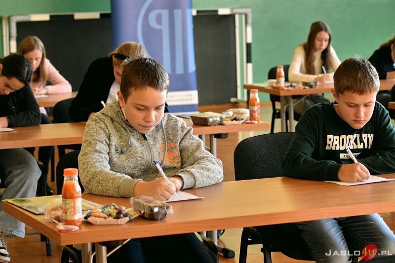 "Bezpiecznie na wsi, czyli jak unikać wypadków". Powiatowy  Konkurs zorganizowany przez KRUS