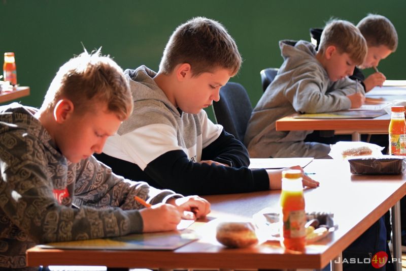 "Bezpiecznie na wsi, czyli jak unikać wypadków". Powiatowy  Konkurs zorganizowany przez KRUS