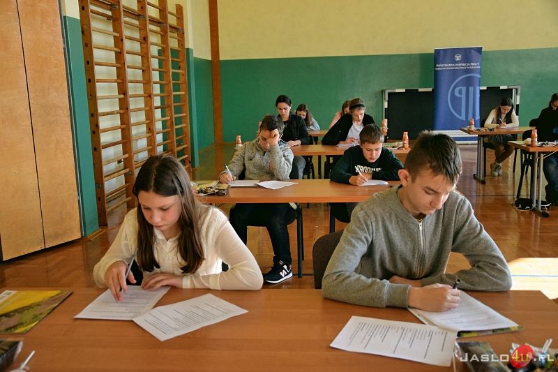 "Bezpiecznie na wsi, czyli jak unikać wypadków". Powiatowy  Konkurs zorganizowany przez KRUS
