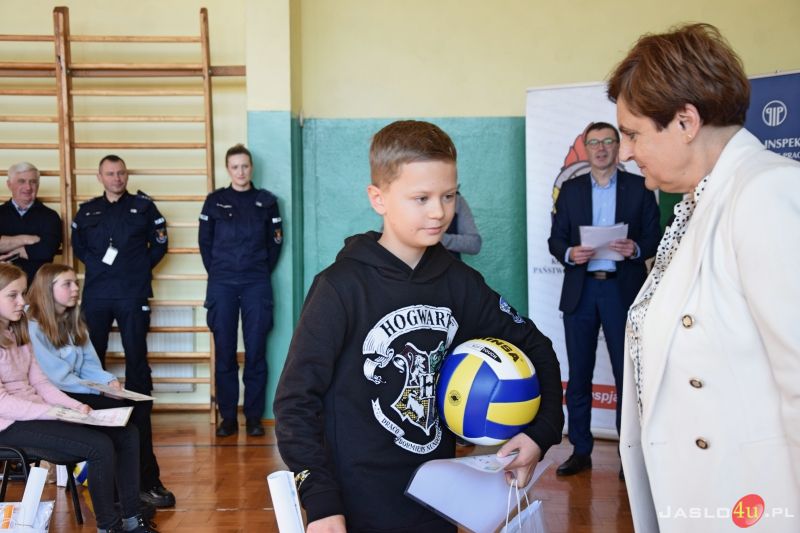 "Bezpiecznie na wsi, czyli jak unikać wypadków". Powiatowy  Konkurs zorganizowany przez KRUS