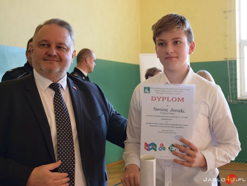 "Bezpiecznie na wsi, czyli jak unikać wypadków". Powiatowy  Konkurs zorganizowany przez KRUS