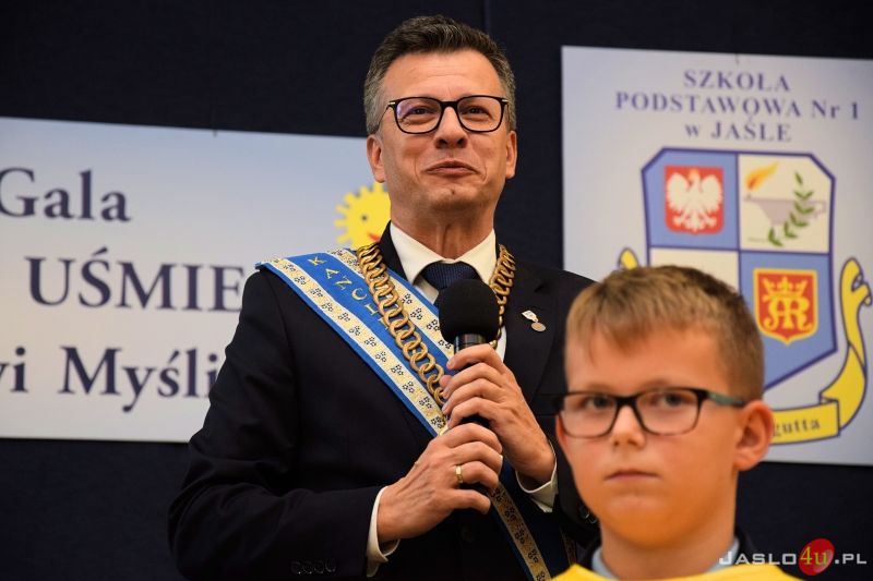 Gala wręczenia Orderu Uśmiechu profesorowi Karolowi Myśliwcowi