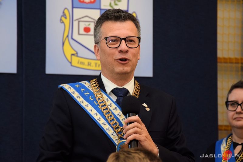 Gala wręczenia Orderu Uśmiechu profesorowi Karolowi Myśliwcowi