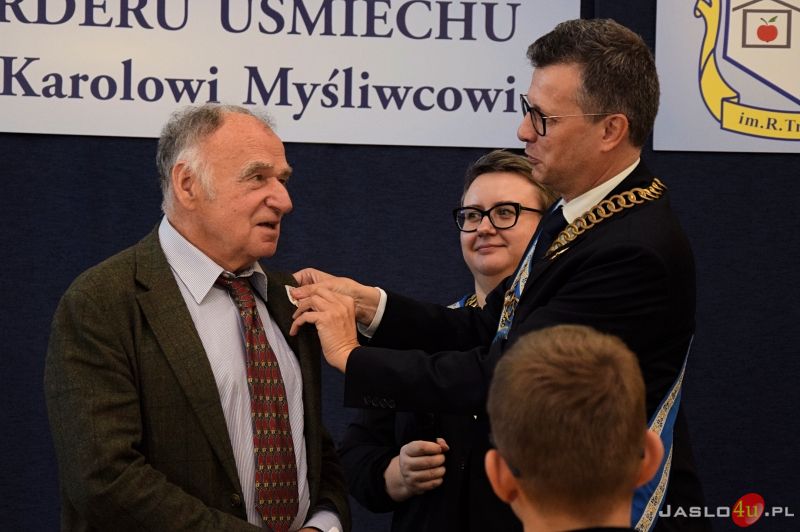 Gala wręczenia Orderu Uśmiechu profesorowi Karolowi Myśliwcowi