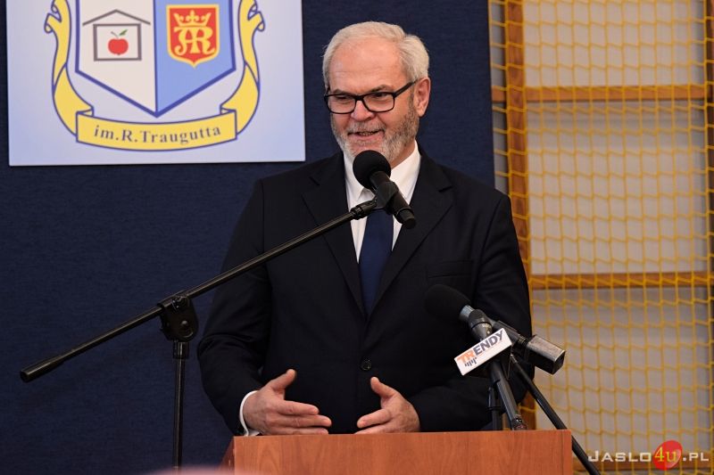 Gala wręczenia Orderu Uśmiechu profesorowi Karolowi Myśliwcowi