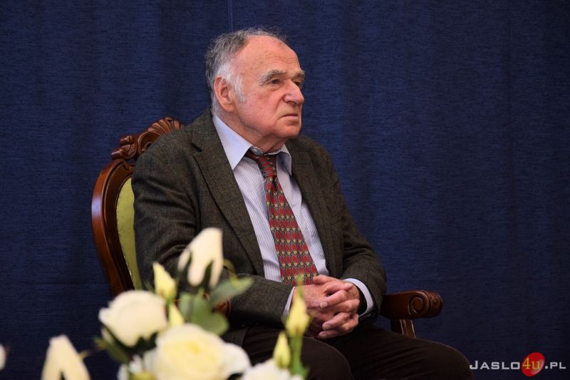 Gala wręczenia Orderu Uśmiechu profesorowi Karolowi Myśliwcowi
