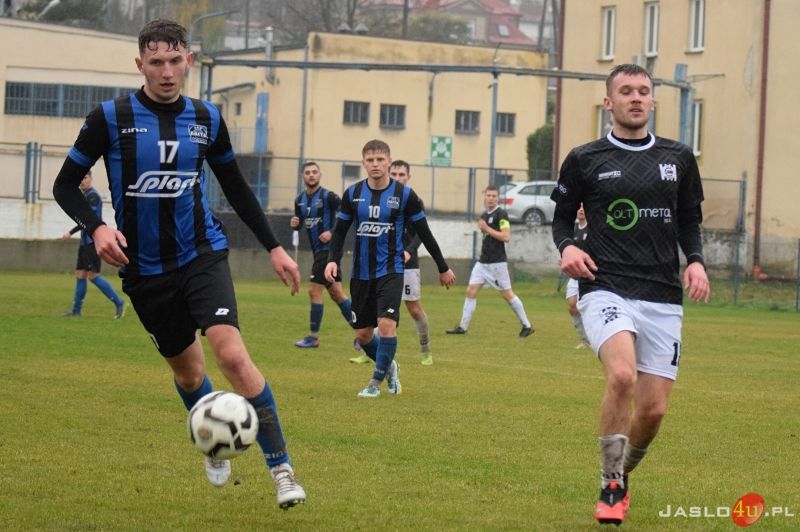 Mecz JKS Czarni 1910 Jasło - Nafta Jedlicze 2:1