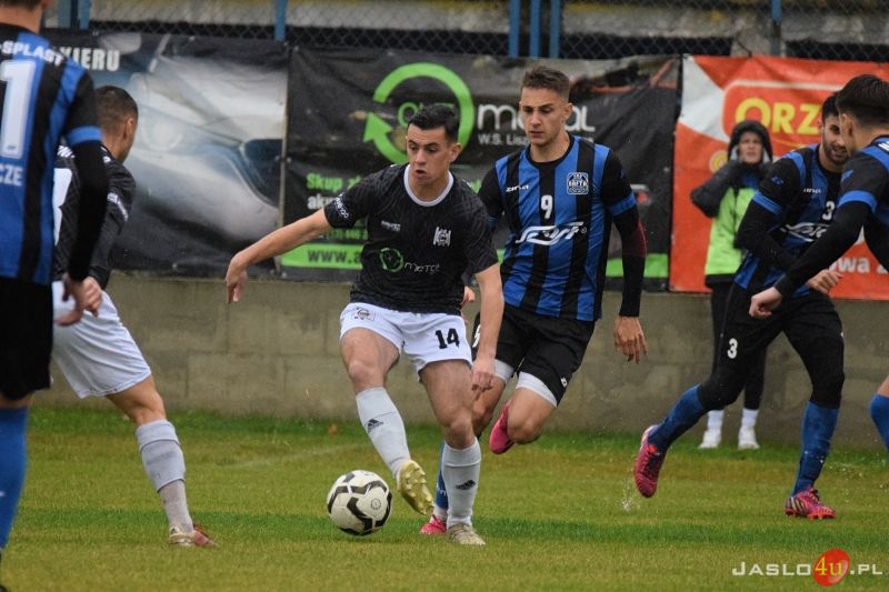Mecz JKS Czarni 1910 Jasło - Nafta Jedlicze 2:1