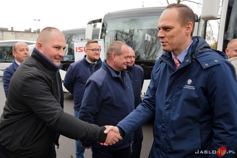 Nowe autobusy dla PGZK Jasiel