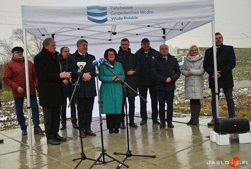 Odbiór zadania: „Budowa lewostronnego obwałowania rzeki Ropy"