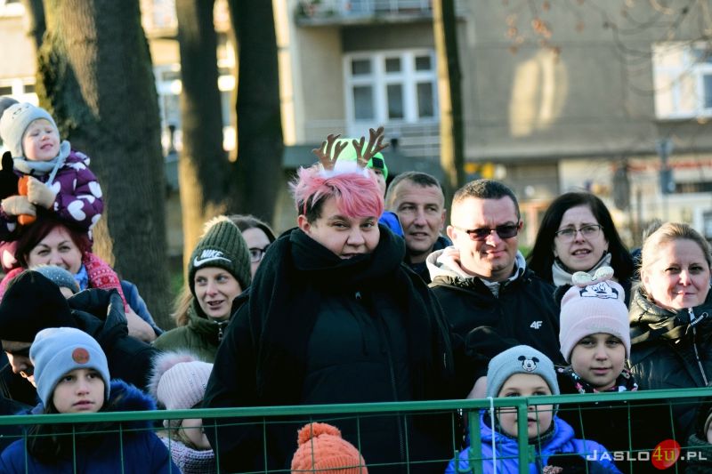 Mikołaj wręczył prezenty jasielskim dzieciom
