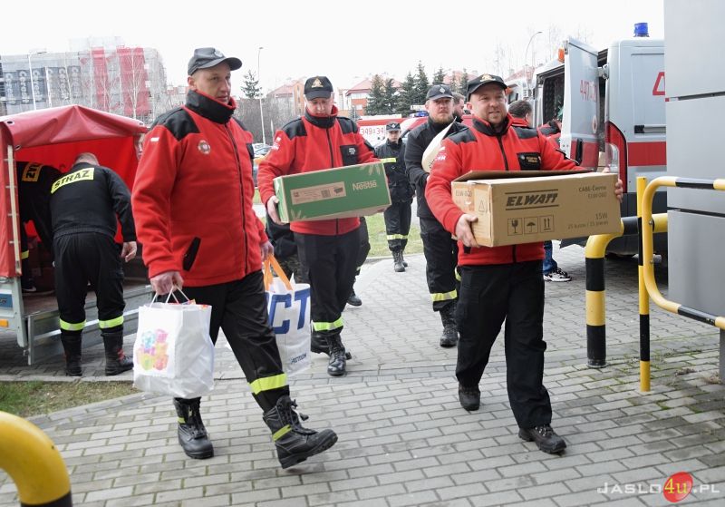 6. edycja akcji  „Paczka dla Dzieciaka na Święta od Strażaka”