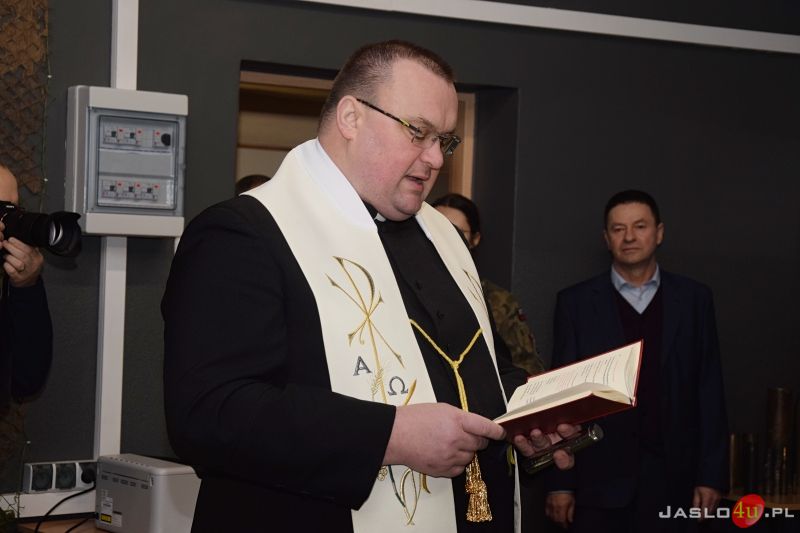 Oddanie do użytku wirtualnej strzelnicy w Zespole Szkół SASR w Trzcinicy
