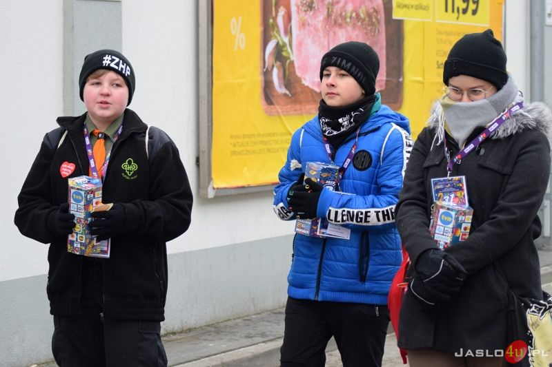 Wolontariusze WOŚP kwestują na ulicach Jasła
