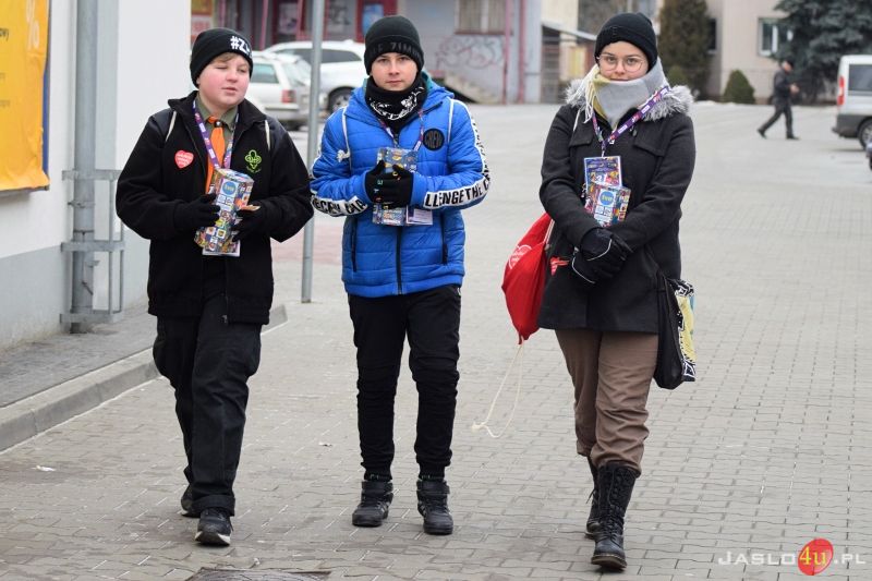 Wolontariusze WOŚP kwestują na ulicach Jasła