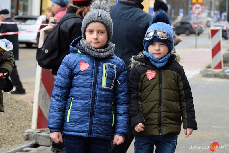 Wolontariusze WOŚP kwestują na ulicach Jasła