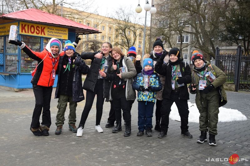 Wolontariusze WOŚP kwestują na ulicach Jasła