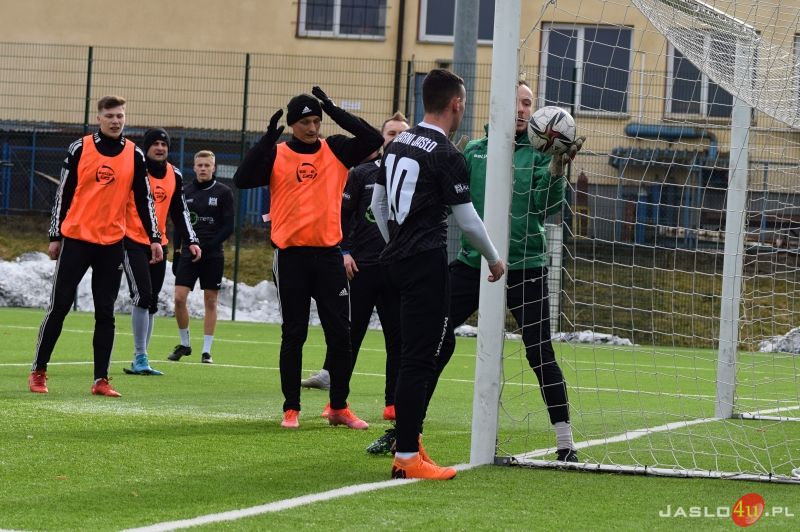 Mecz sparingowy JKS Czarni 1910 Jasło - OKS Markiewicza Krosno 2:0