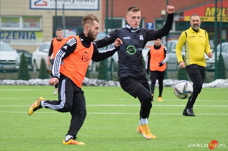 Mecz sparingowy JKS Czarni 1910 Jasło - OKS Markiewicza Krosno 2:0